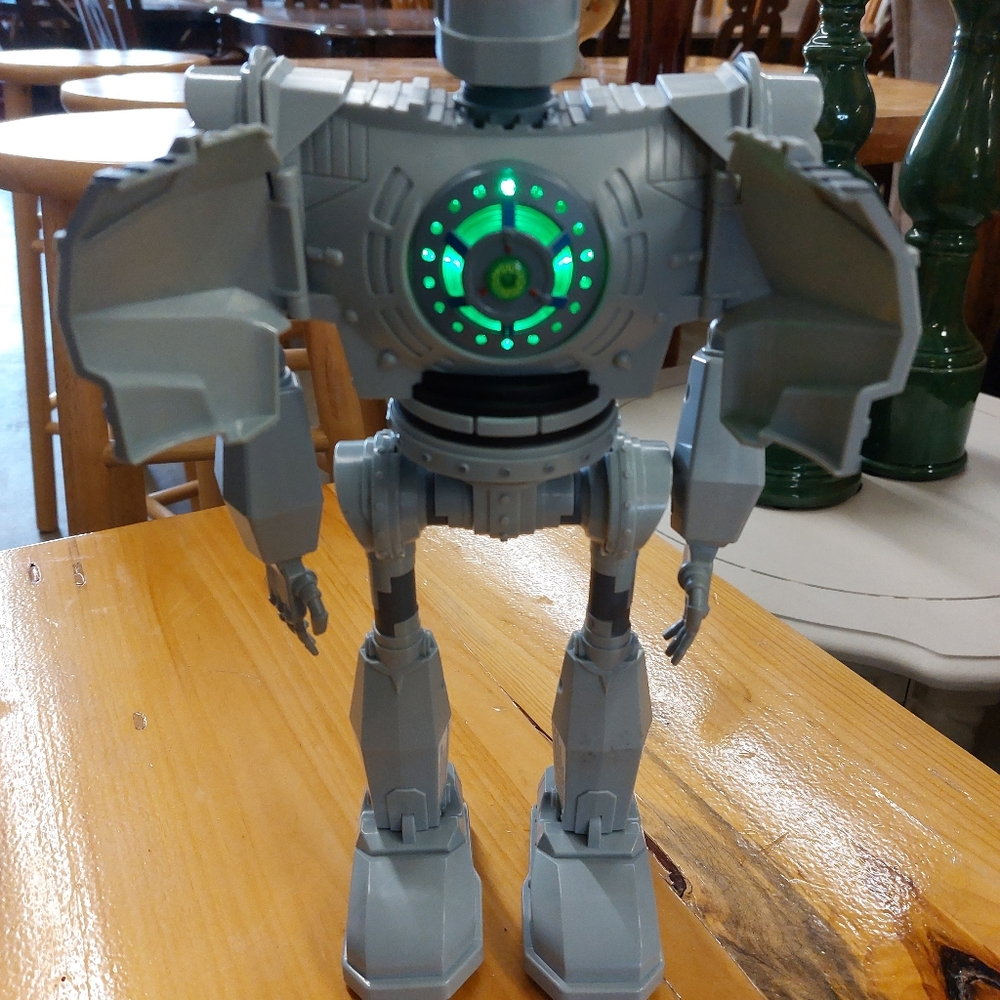 1999 The Iron Giant 14.5" Light and Sound Walking Iron Giant